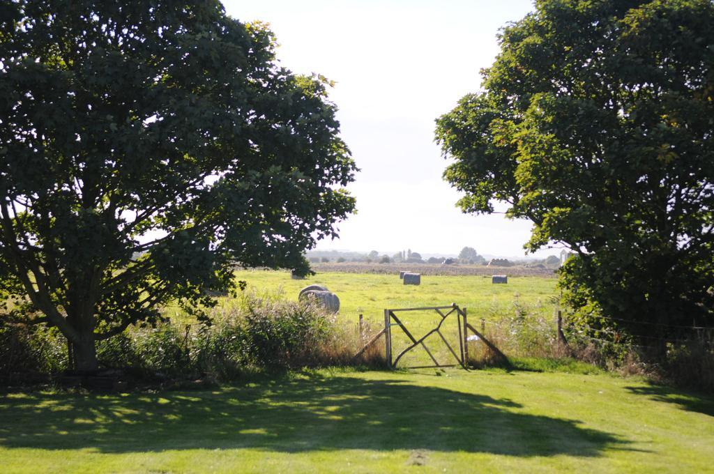 Manor Farm Stay Sutton-on-Sea Esterno foto