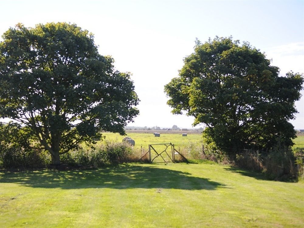 Manor Farm Stay Sutton-on-Sea Esterno foto
